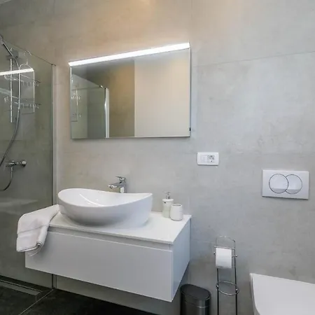 Lea Magdalena * 马林斯卡