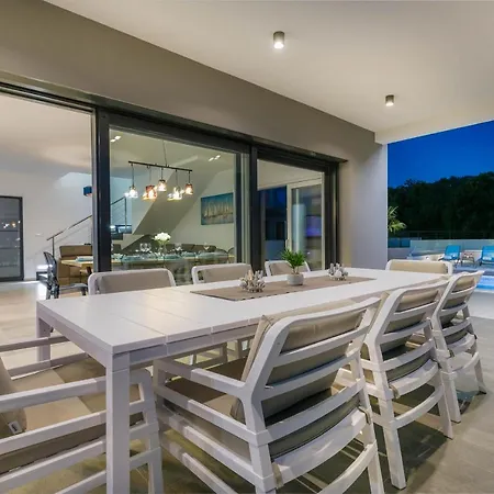 Lea Magdalena * Malinska