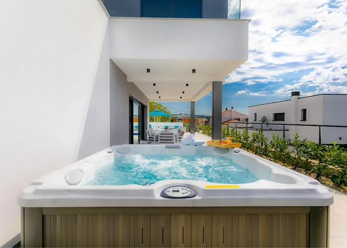 Lea Magdalena * Malinska