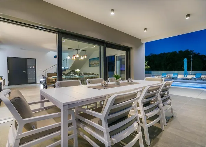 Lea Magdalena * Malinska